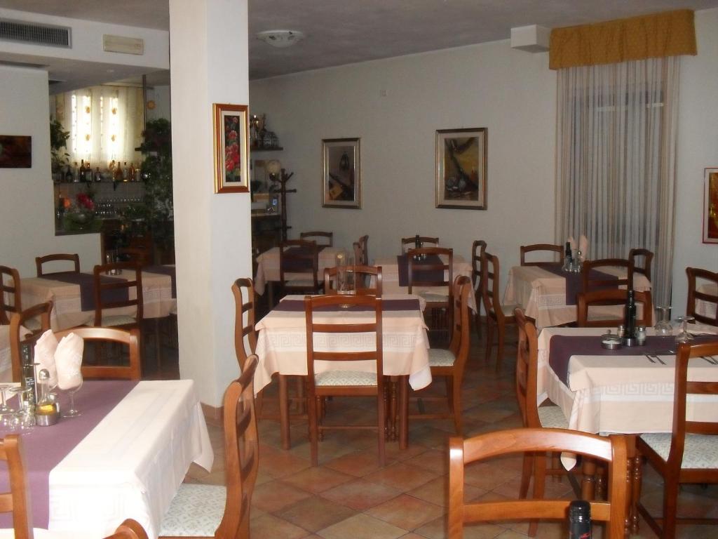 Albergo Ristorante Olimpia Abbadia San Salvator Zewnętrze zdjęcie
