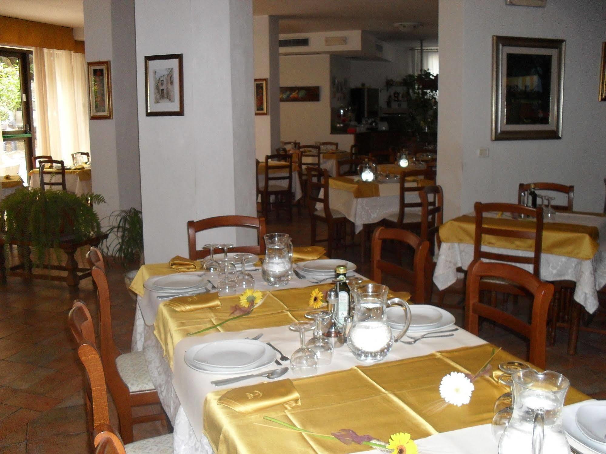 Albergo Ristorante Olimpia Abbadia San Salvator Zewnętrze zdjęcie
